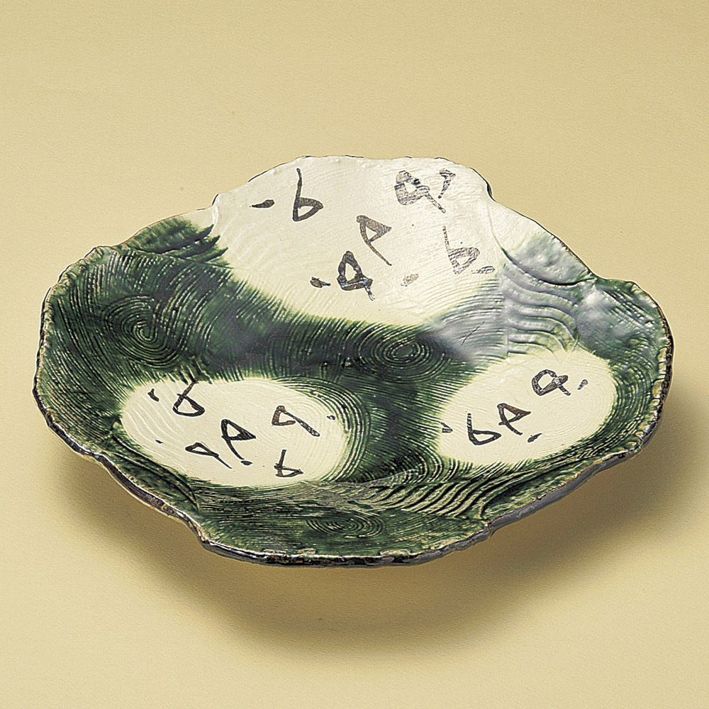 19002-179 / 오리베 빗 눈 나데 접시 / 31.7×6.2㎝ /  일본그릇
