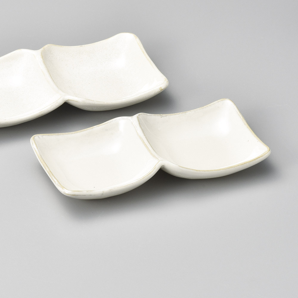 39037-319 / 흰 유약 각이 접시 / 17×8.5×2.5㎝ /  일본그릇